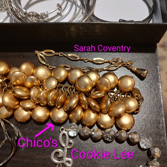 Bracelet Lot: BR, Chico's, Sarah Coventry ++ - Picture 2 of 10